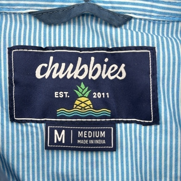 Chubbies The Breeze Friday Short Sleeve Button down Shirt size Medium NWOT - Picture 5 of 6